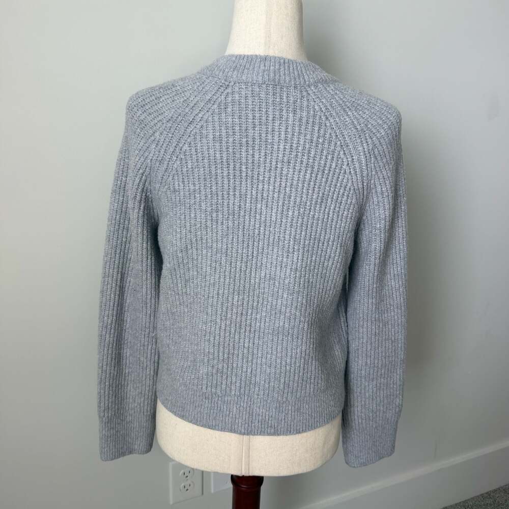 Abercrombie & Fitch Gray Chunky Ribbed Knit Button-Up Cardigan Sweater XS - Picture 2 of 5